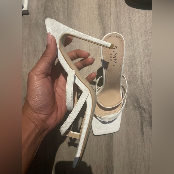 Strappy Heeled summer sandals - Picture 1 of 4